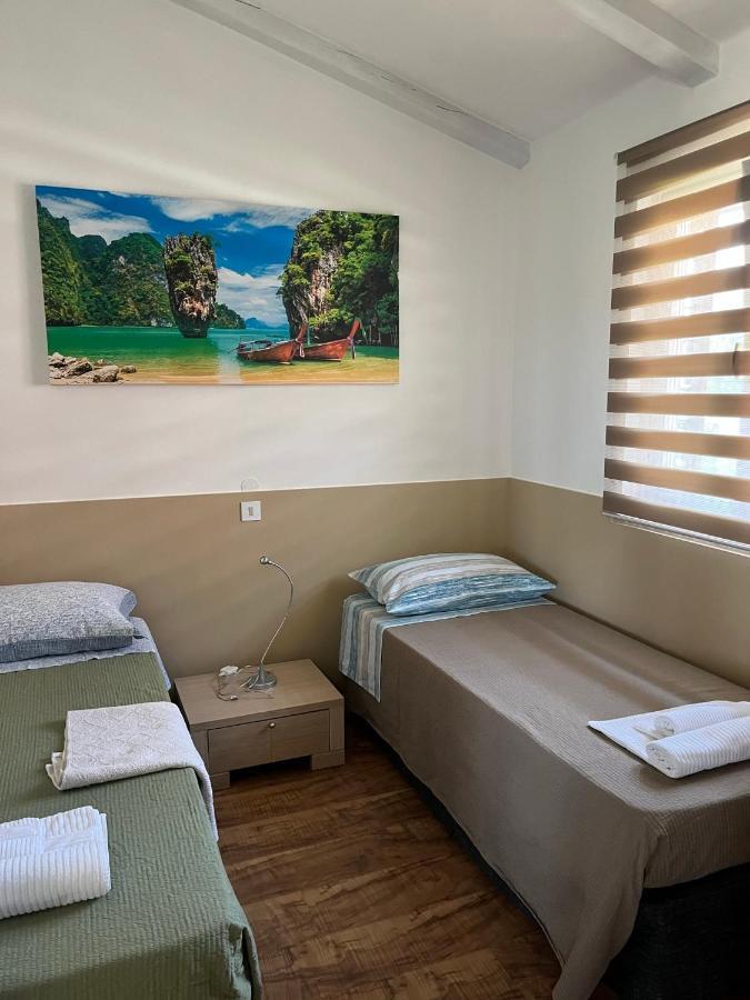 Holiday Home Rosa Gedici ภายนอก รูปภาพ